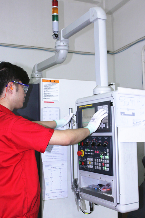 智能工廠中人機界面的顯示屏 如何當(dāng)好向?qū)? />
</span>
<span id=