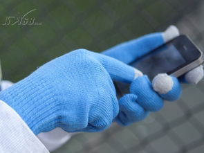 歐卡優觸屏觸控手套 純色設計，科技與溫暖的完美融合